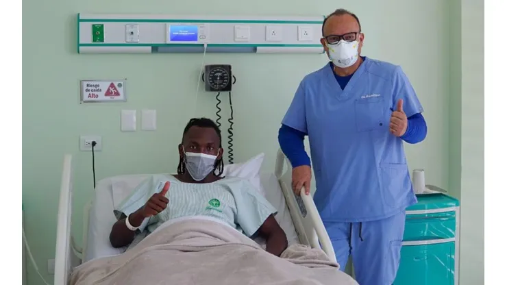 Alberth Elis fue operado satisfactoriamente