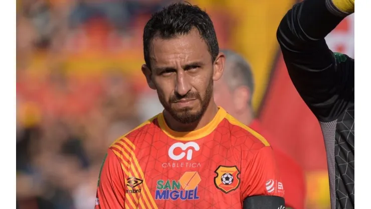 Randall Azofeifa se despide de Herediano
