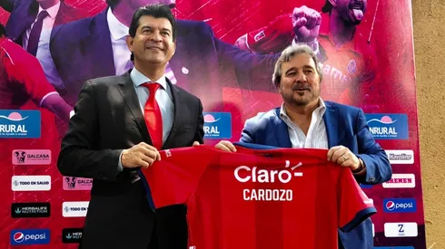 Municipal presenta a José Cardozo
