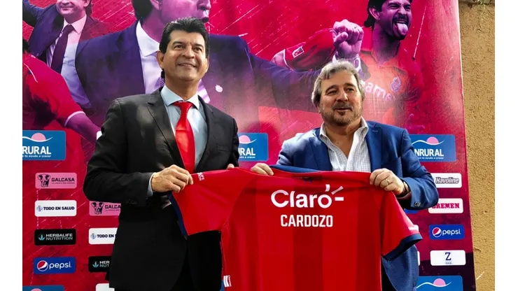 Municipal presenta a José Cardozo