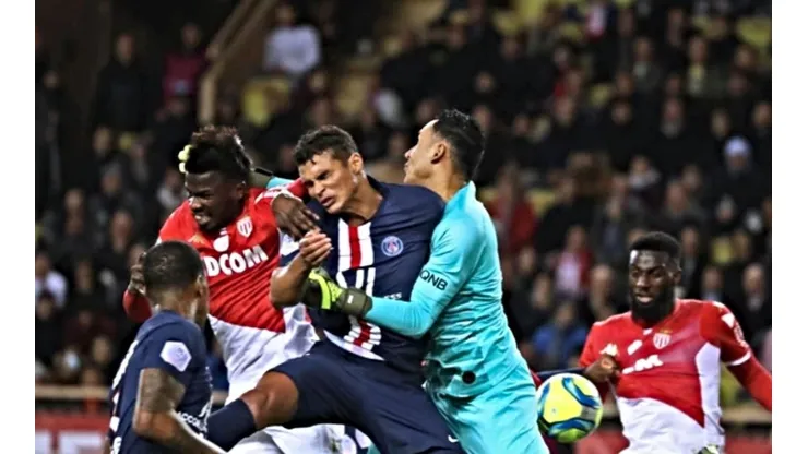 ¡Excompañero de Keylor Navas le tiró al PSG!