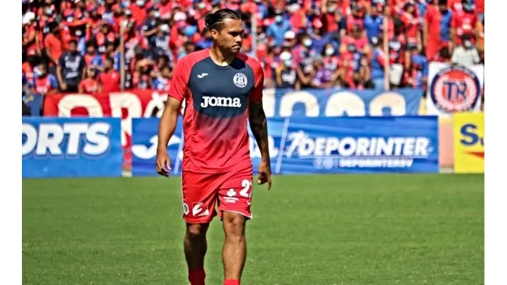 Los números de Gullit Peña con el CD FAS