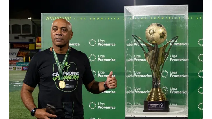 Mauricio Wright está hospitalizado