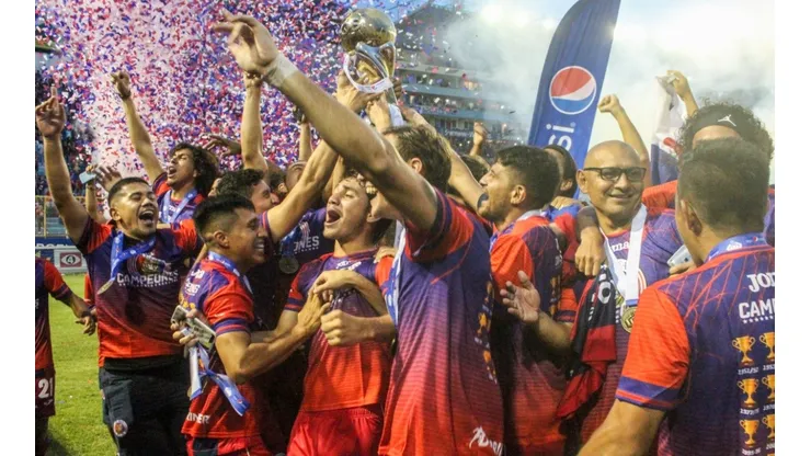 FAS vuelve a ser campeón en El Salvador