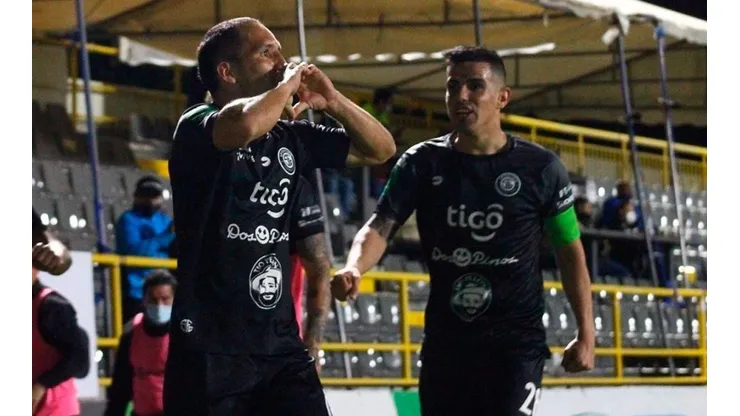 Sporting FC permanece en Primera División y manda a Limón al descenso