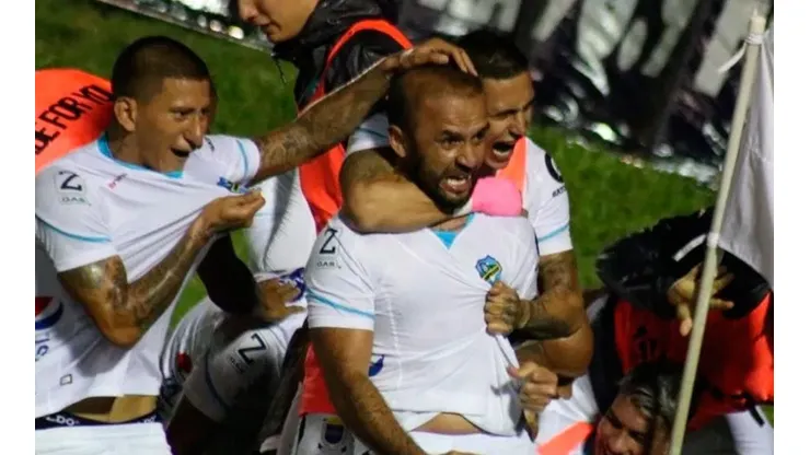 José Contreras y Jorge Aparicio reciben sanción tras eufórico festejo de gol