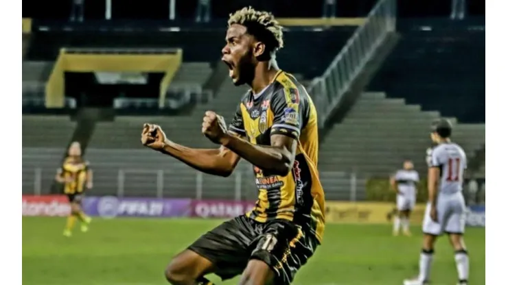 Freddy Góndola se destaca en Copa Libertadores [VIDEO]