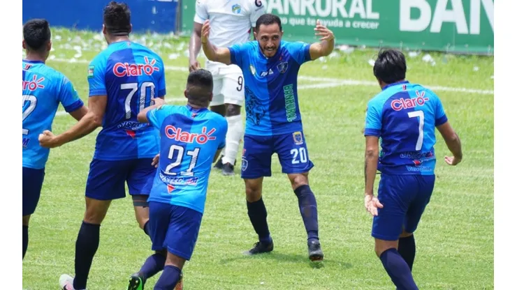 Santa Lucía golea a Comunicaciones en el juego de ida de la Final