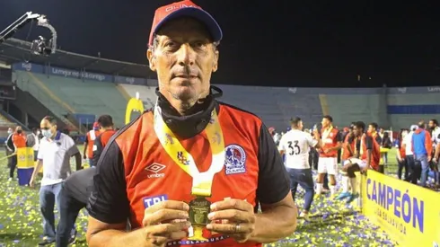 ¡Aficionados piden a Troglio para la Selección!