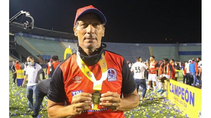 ¡Aficionados piden a Troglio para la Selección!