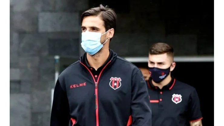 Bryan Ruiz: "El formato del torneo es así"