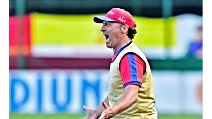 ¡Pedro Troglio fue castigado por su comportamiento!