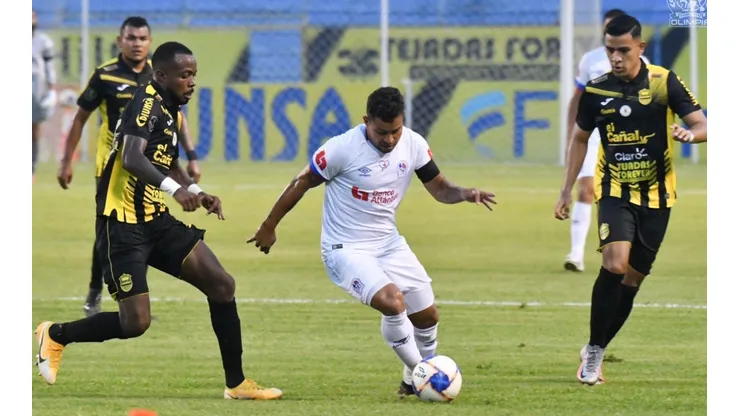 Ninguno saca ventaja en la Final de Grupos