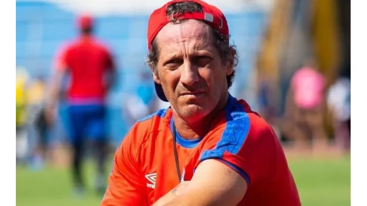 Pedro Troglio va a negociar su continuidad en Olimpia