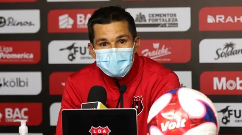 ¡Memes para Wardy Alfaro en Alajuelense!