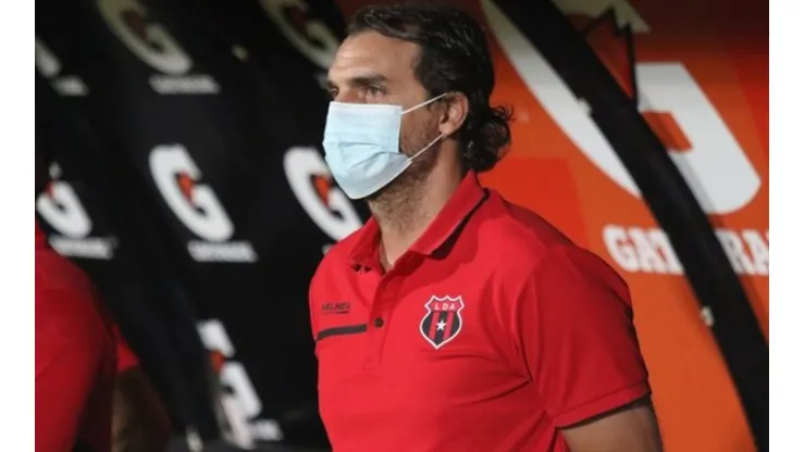Carevic no podrá dirigir a Alajuelense