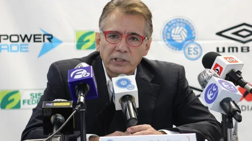 De Los Cobos se despide con palabras de agradecimiento
