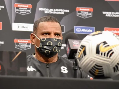 Saprissa se queda sin entrenador