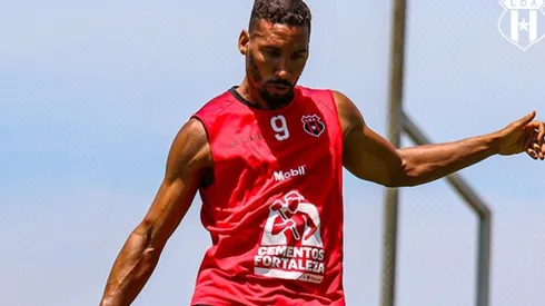 Baja de última hora para Alajuelense
