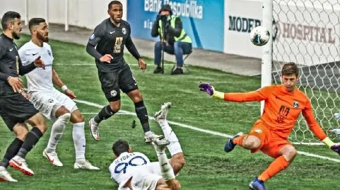 Nicholas Hagen: ¡Atajadón y figura! [VIDEO]