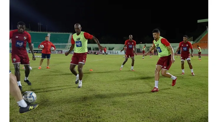 Panamá convoca dos nuevos jugadores