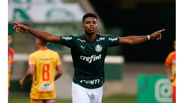 Palmeiras inscribe a Newton Williams para el Campeonato Paulista