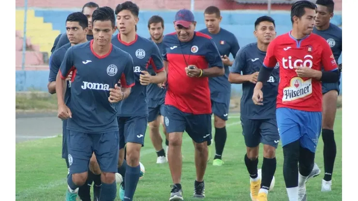 FAS separa del plantel a Xavi García y Raúl Renderos por la derrota ante Sonsonate