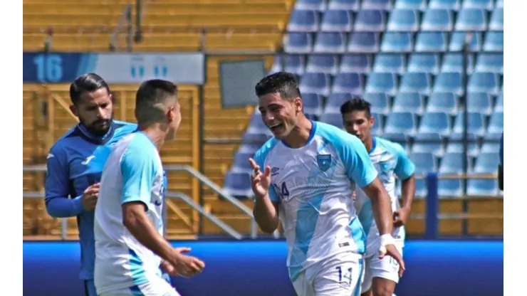 Darwin Low y su primer reto en Eliminatorias