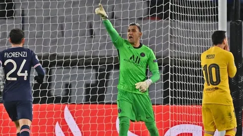 ¡Keylor Navas le atajó un penal a Lionel Messi!