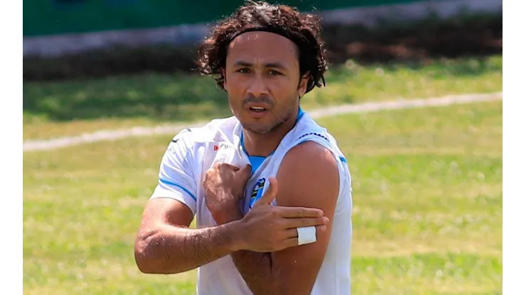 Agustín Herrera realiza emotiva dedicatoria en gol de Comunicaciones
