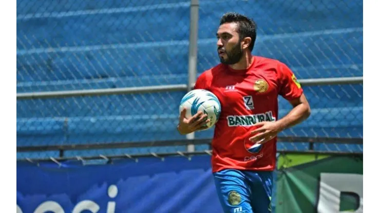 ¡Carlos Kamiani muy cerca de la Bicolor!