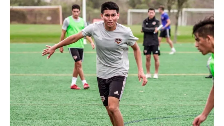 Danny Ríos: tiene 17 años, juega en Houston Dynamo y aceptó jugar para El Salvador