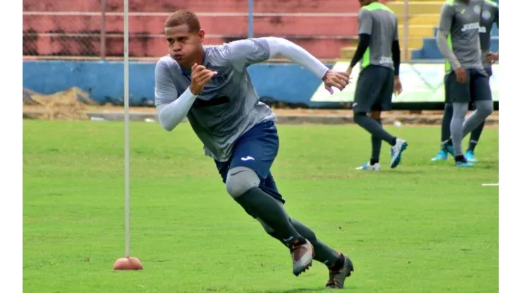 Roberto Chen podrá debutar con FAS