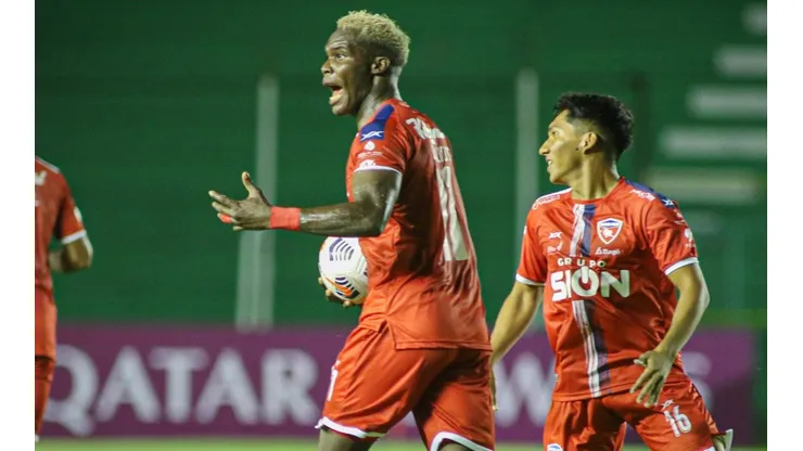 Rubilio Castillo se estrena con gol en la Copa Libertadores