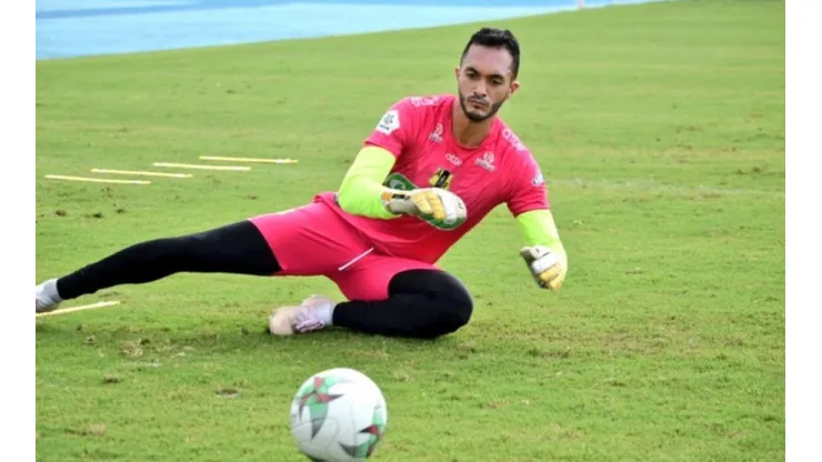 Ricardo Jerez se queda sin entrenador