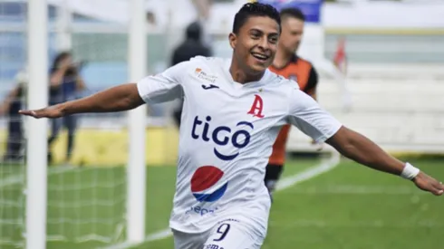 Alianza ya cuenta con Oscar Cerén