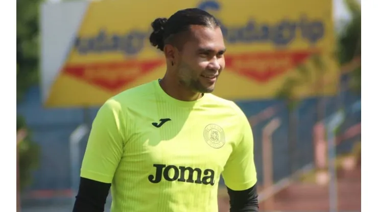 “El Gullit” Peña podrá debutar con FAS