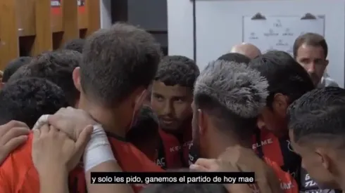 Johan Venegas pone de ejemplo muerte de su padre en emotiva arenga