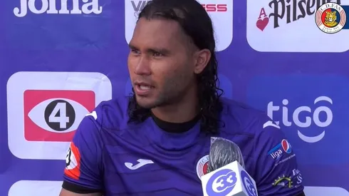 Gullit Peña: "Se está haciendo buena química dentro y fuera de la cancha"