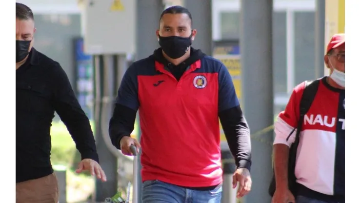 “El Gullit” Peña ya está en El Salvador