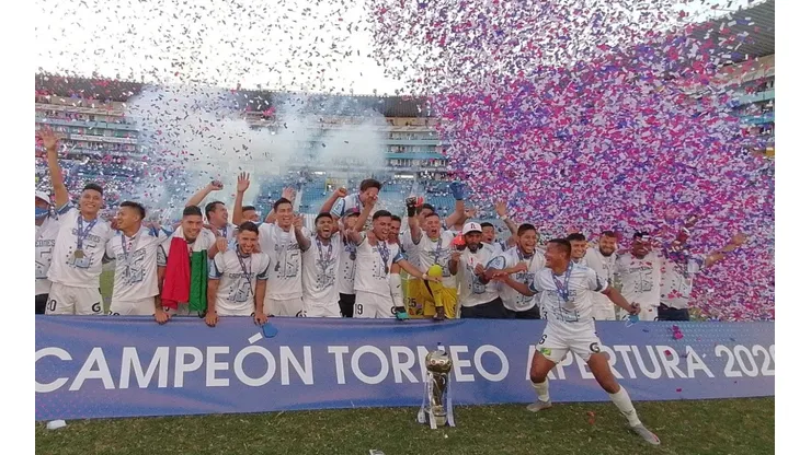 Alianza ganó su título 15 al golear a Águila