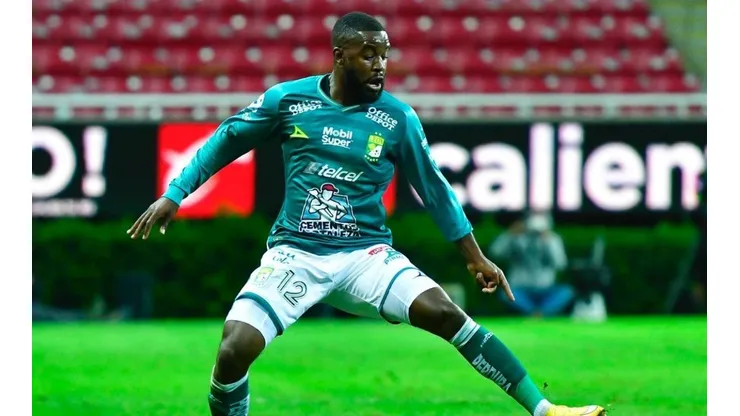 Joel Campbell inició con el pie izquierdo la defensa del título en México