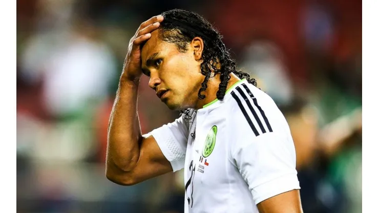 Molestia de Santa Tecla con 'Gullit' Peña por "poca seriedad"