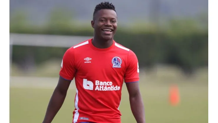 Junior Lacayo jugará en Guatemala