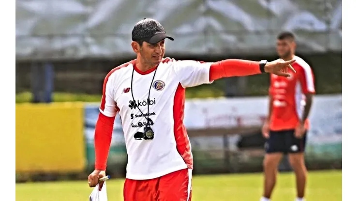 Ronald González prefiere a México