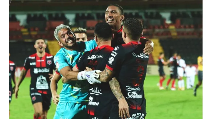 Alajuelense clasificó a la final al eliminar a Olimpia en los penales