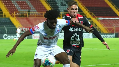 El intercambio de mensajes entre Alajuelense y Olimpia