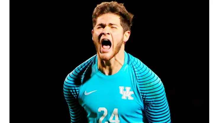 Enrique Facusse juega en la liga Universitaria de Estados Unidos