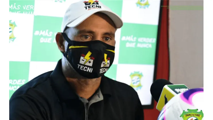 El Clausura 2021 de la Liga Promerica tiene su primera baja: Luis Fallas deja de ser el DT del Limón