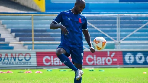 Alianza anuncia la partida de Oswaldo Blanco